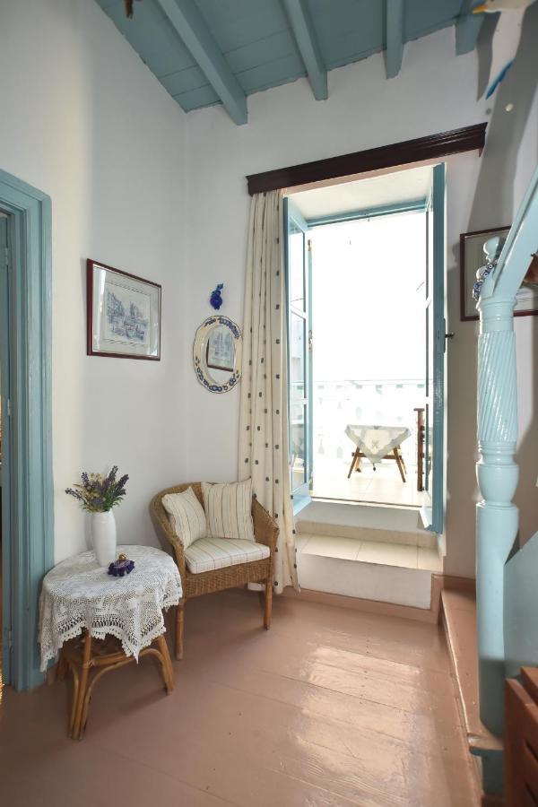 Traditional House By The Sea Mandrákion Exteriér fotografie